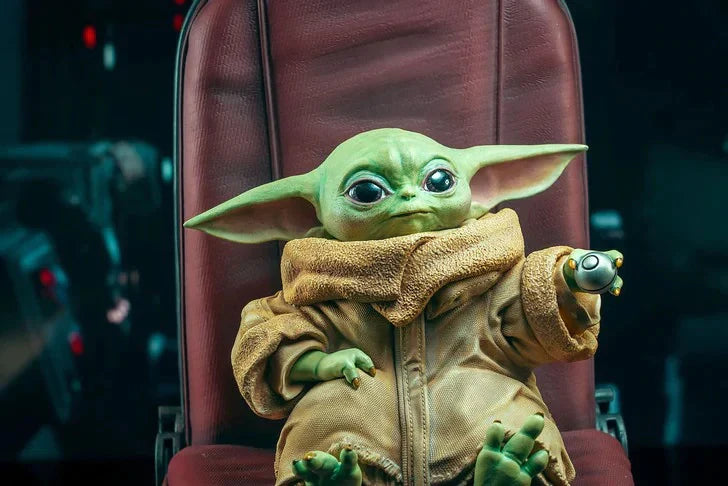 STAR WARS THE MANDALORIAN - THE CHILD (Grogu) IN CHAIR