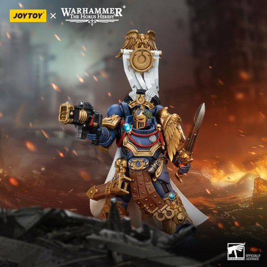 Warhammer: The Horus Heresy - Ultramarines - Legion Praetor with Power Sword and Volkite Serpenta
